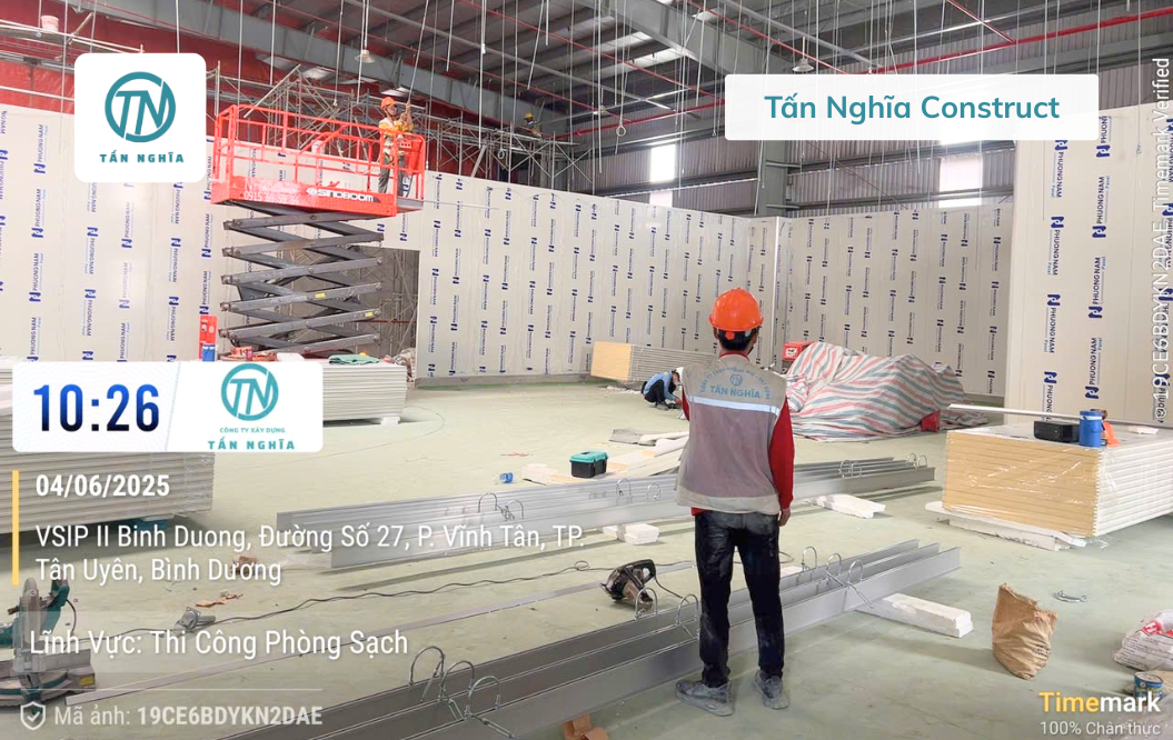 Tiến hành thi công hệ thống thống gió AHU và phòng sạch ngành nguyên liệu thực phẩm