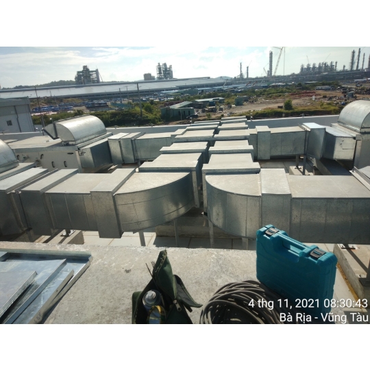 Thi Công Hạng Mục HVAC Ở Lọc Hóa Dầu Long Sơn